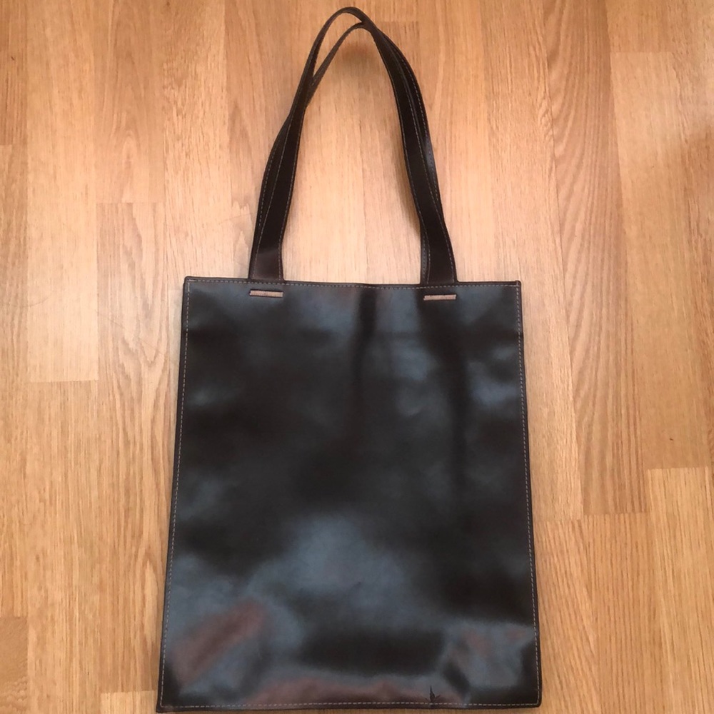 Givenchy - Picture 3 of 3